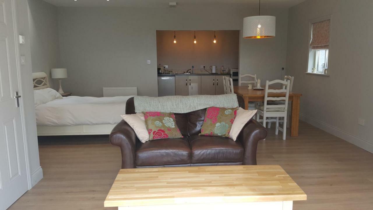 Ballinacarrick Apartment Ballynacarrick Upper Bagian luar foto