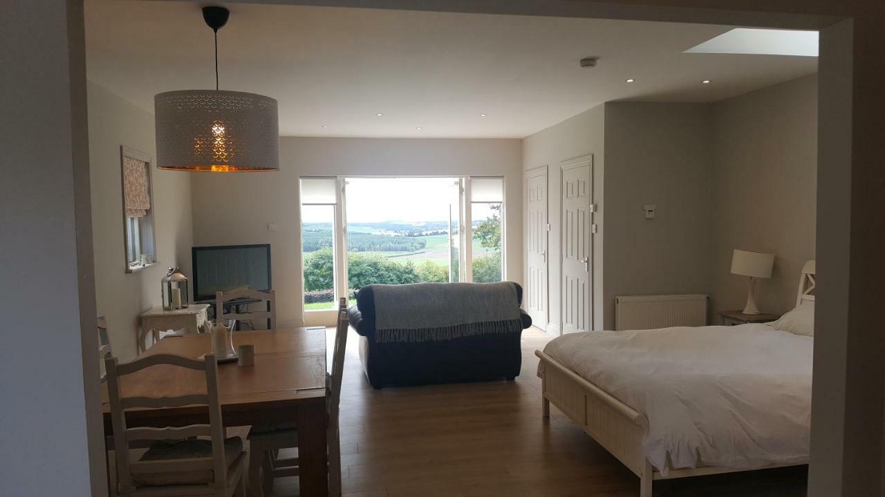 Ballinacarrick Apartment Ballynacarrick Upper Bagian luar foto